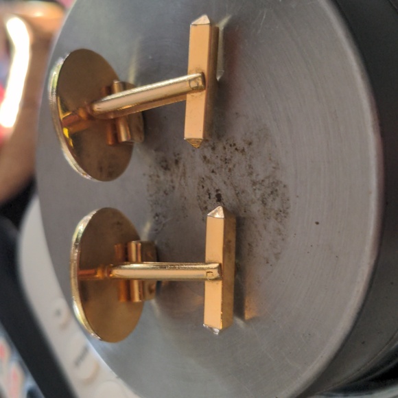 Hematite and gold cufflinks - Picture 3 of 3